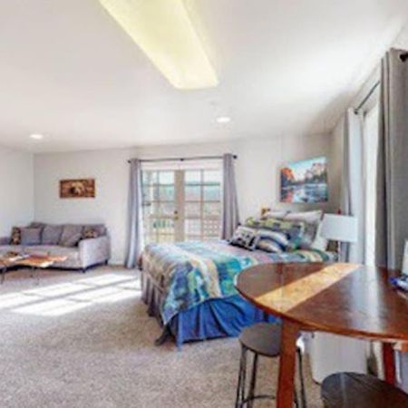 Couples Hideout In Heart Of Oakhurst Εξωτερικό φωτογραφία